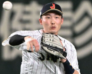 源田壮亮の守備送球WBC2023